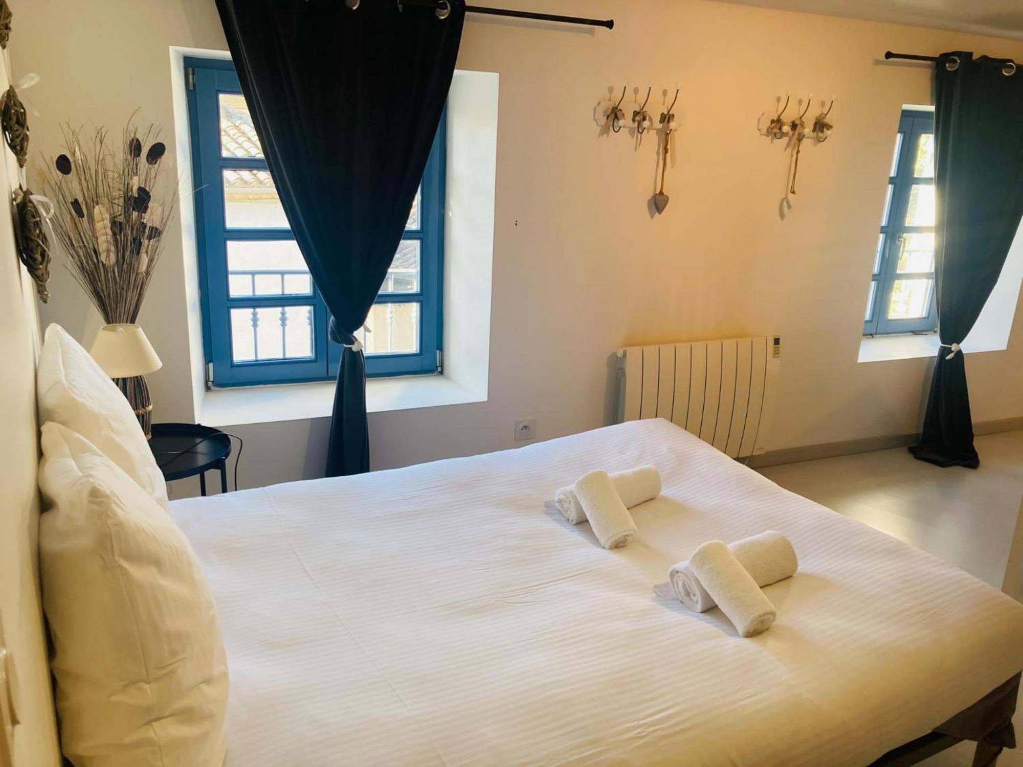 C'Est Une Maison Bleue Carcassonne Esterno foto